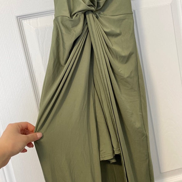 Windsor halter dress - Picture 4 of 7